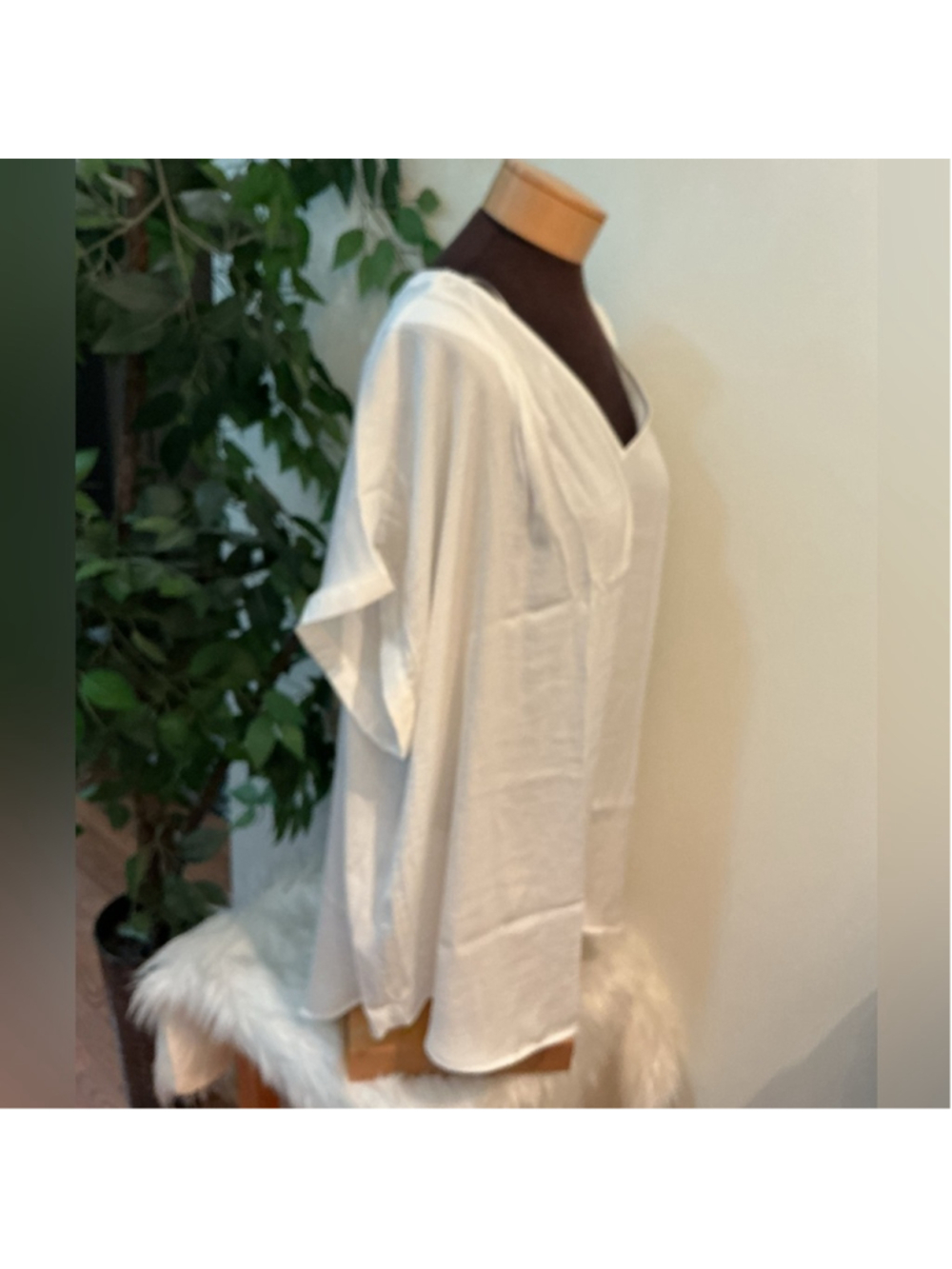 Simply Vera Vera Wang Cuffed dolman sleeve popover v neck blouse 3X - Picture 6 of 10